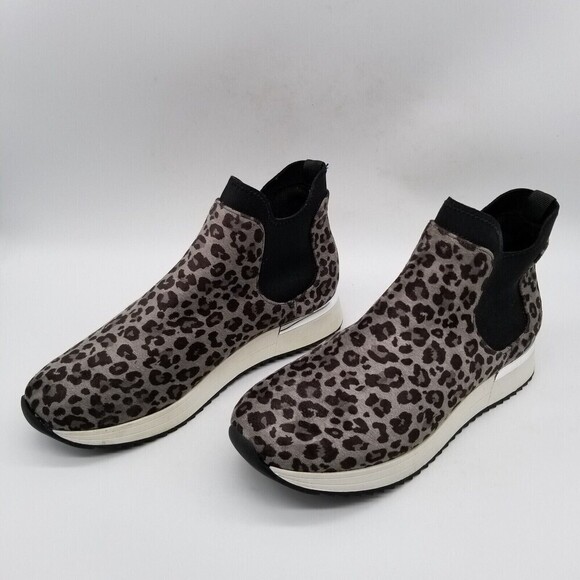 Kenneth Cole Reaction Women Gray Cheetah Print Cameron Chelsea Bootie 6.5 - Picture 2 of 8